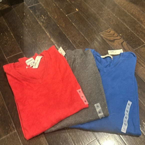 Old Navy v-neck sweater XL (bundle of 3) - Picture 1 of 3